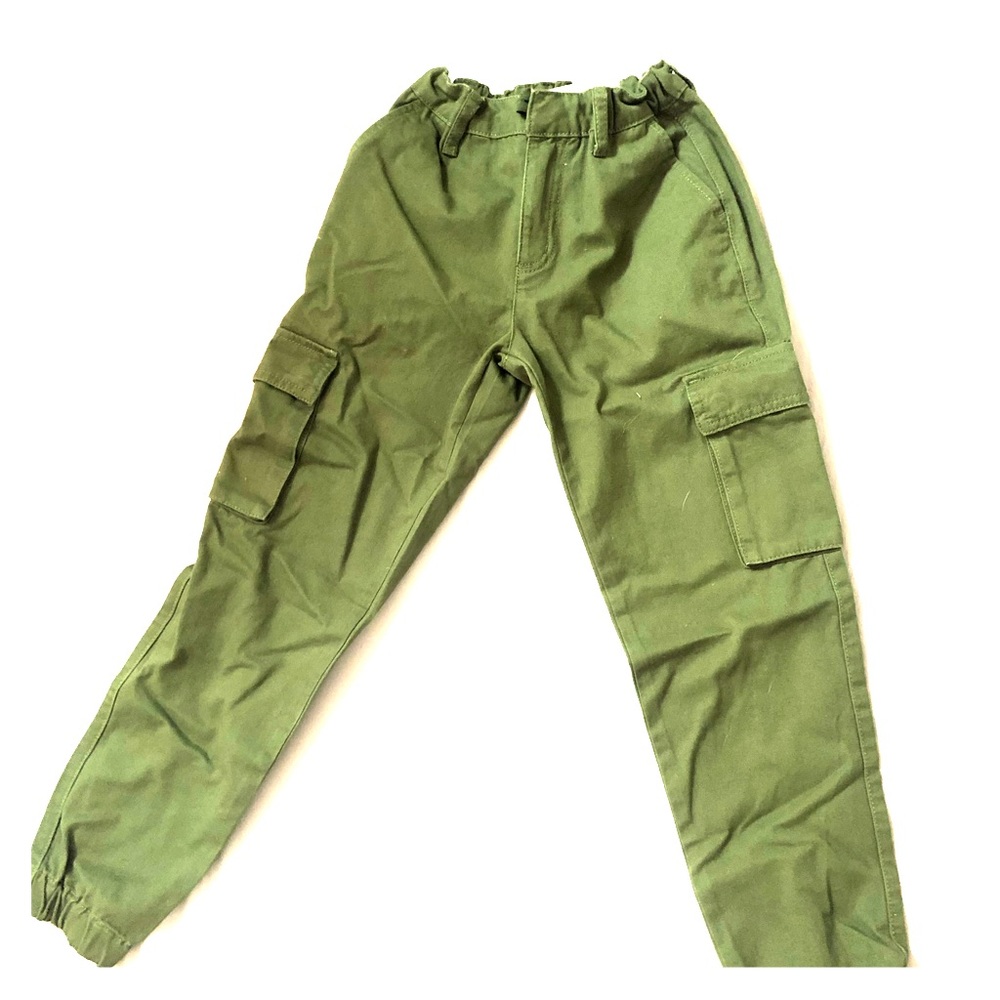Foreve 21 green pants